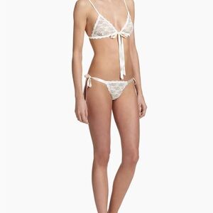 Hanky panky peek a boo lavender bralette and thong